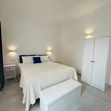 Via Giardini Rooms-3